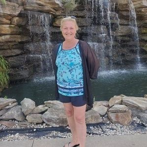 Meet your Posher, Stephanie